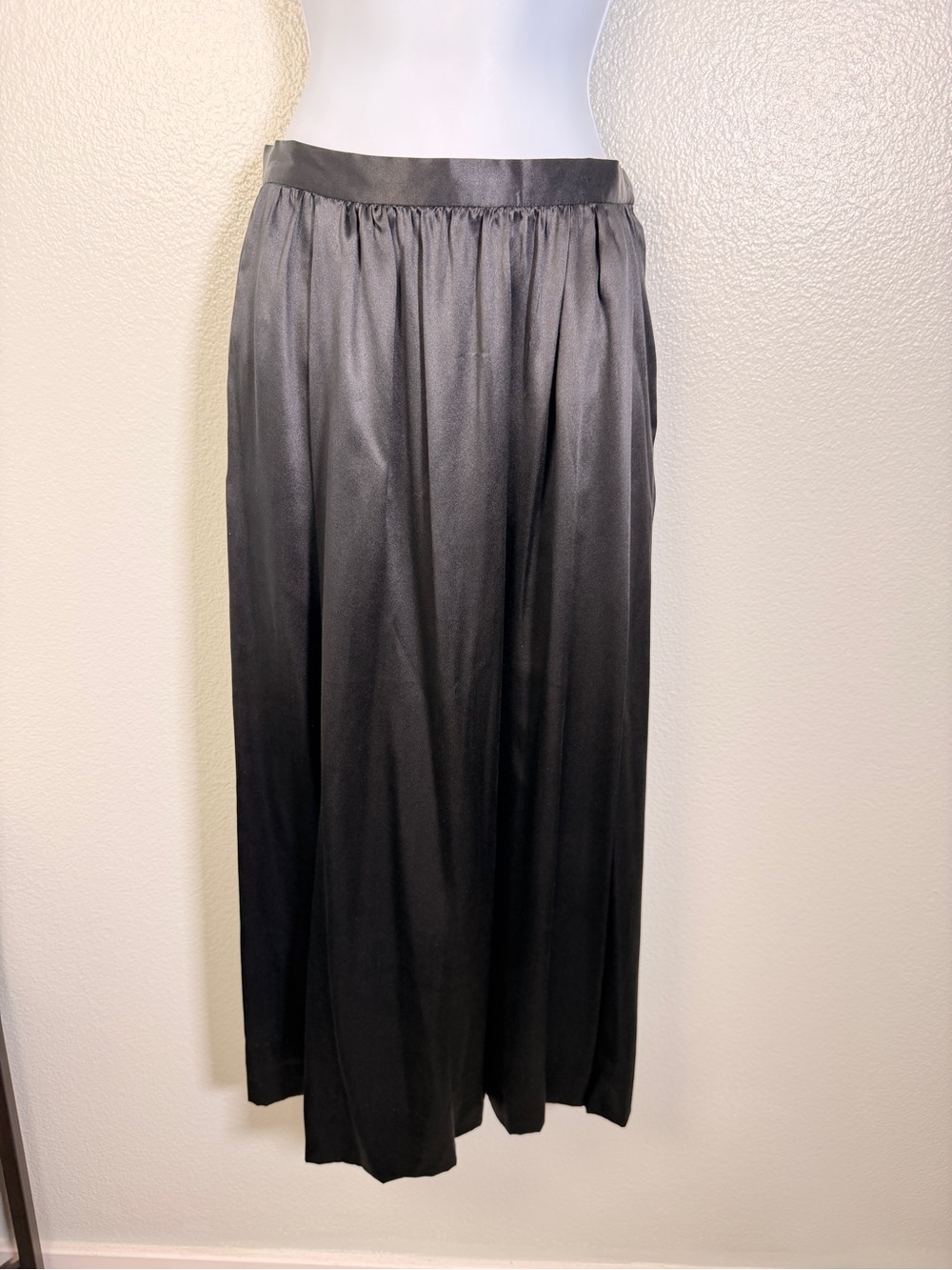 Courtenay Y2K Black 100% Pure Silk Pockets Maxi Skirt size 6 Whimsygoth Grunge
